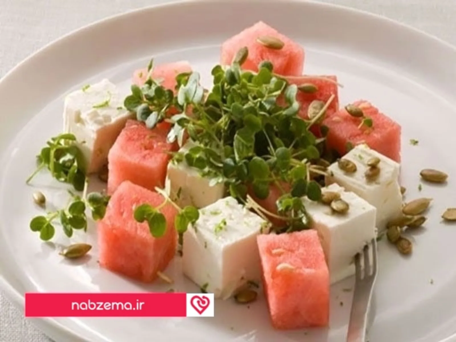 پنیر و گردو