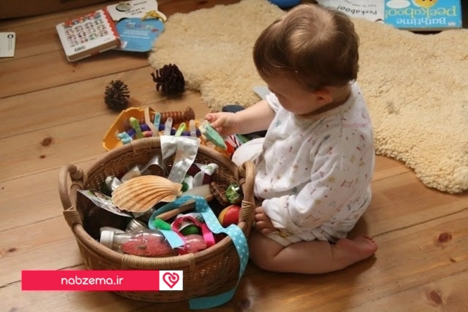 تصویر بازی برای کودک 12 ماهه