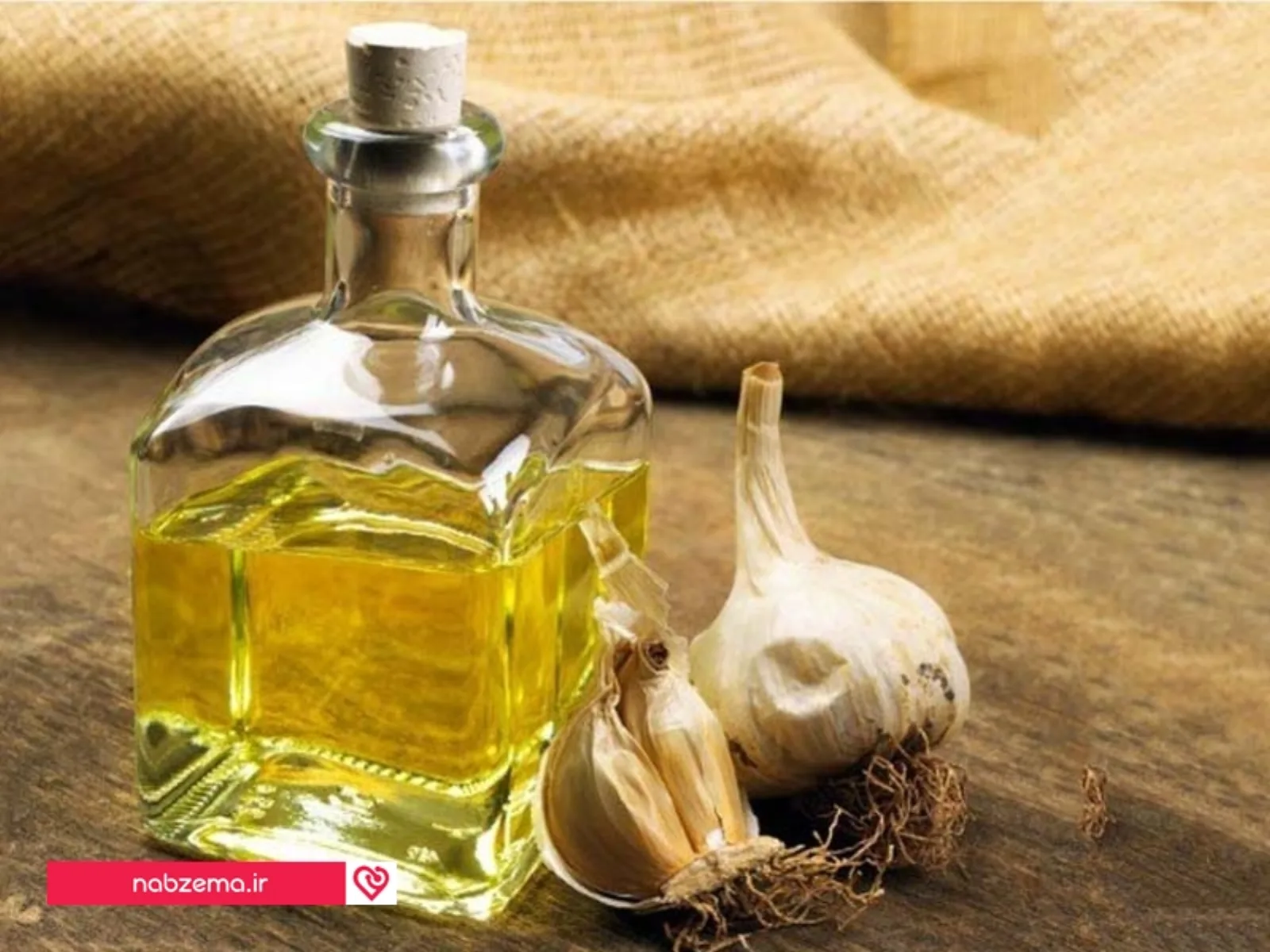 روغن زیتون و سیر