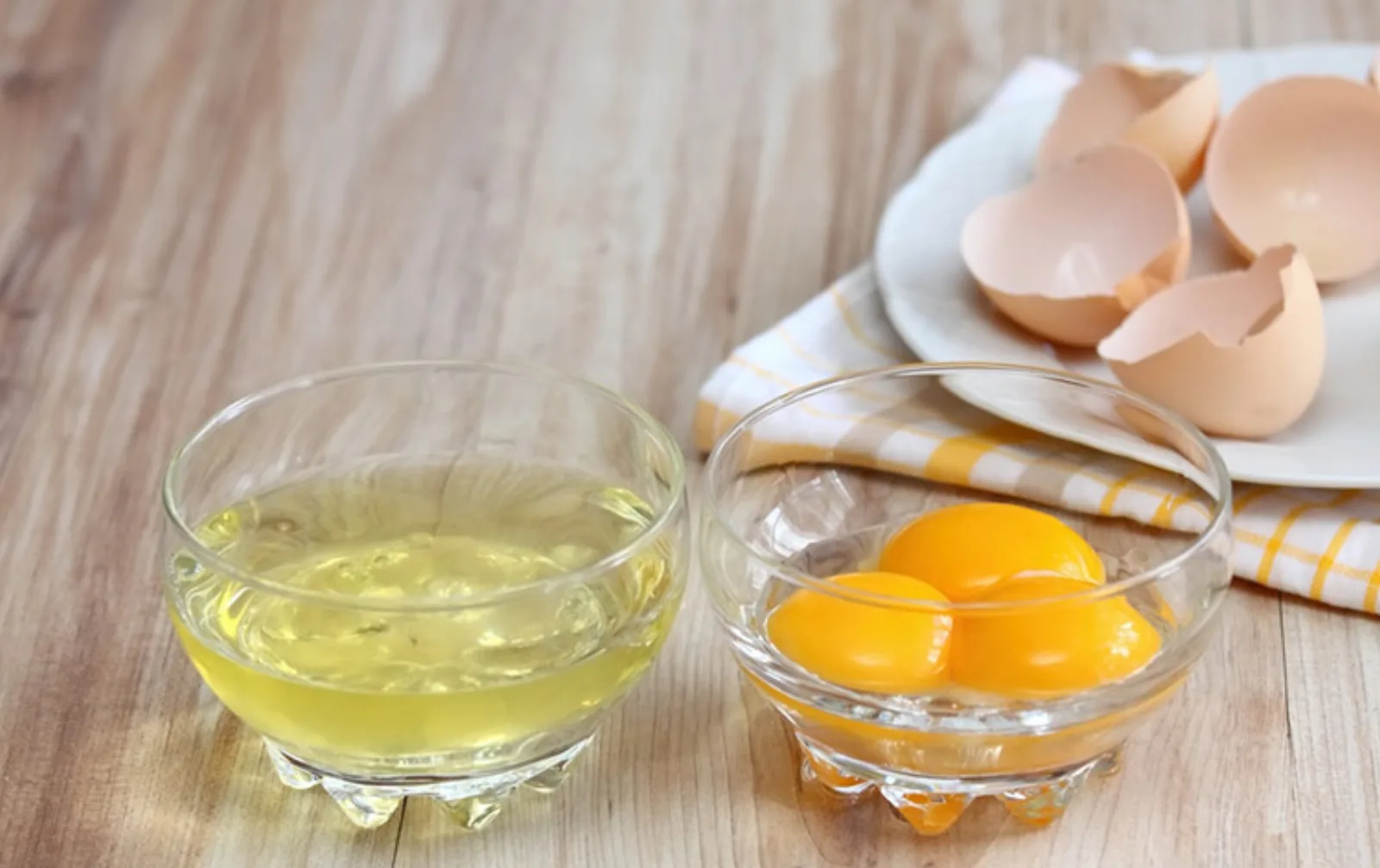 ماسک سفیده تخم مرغ