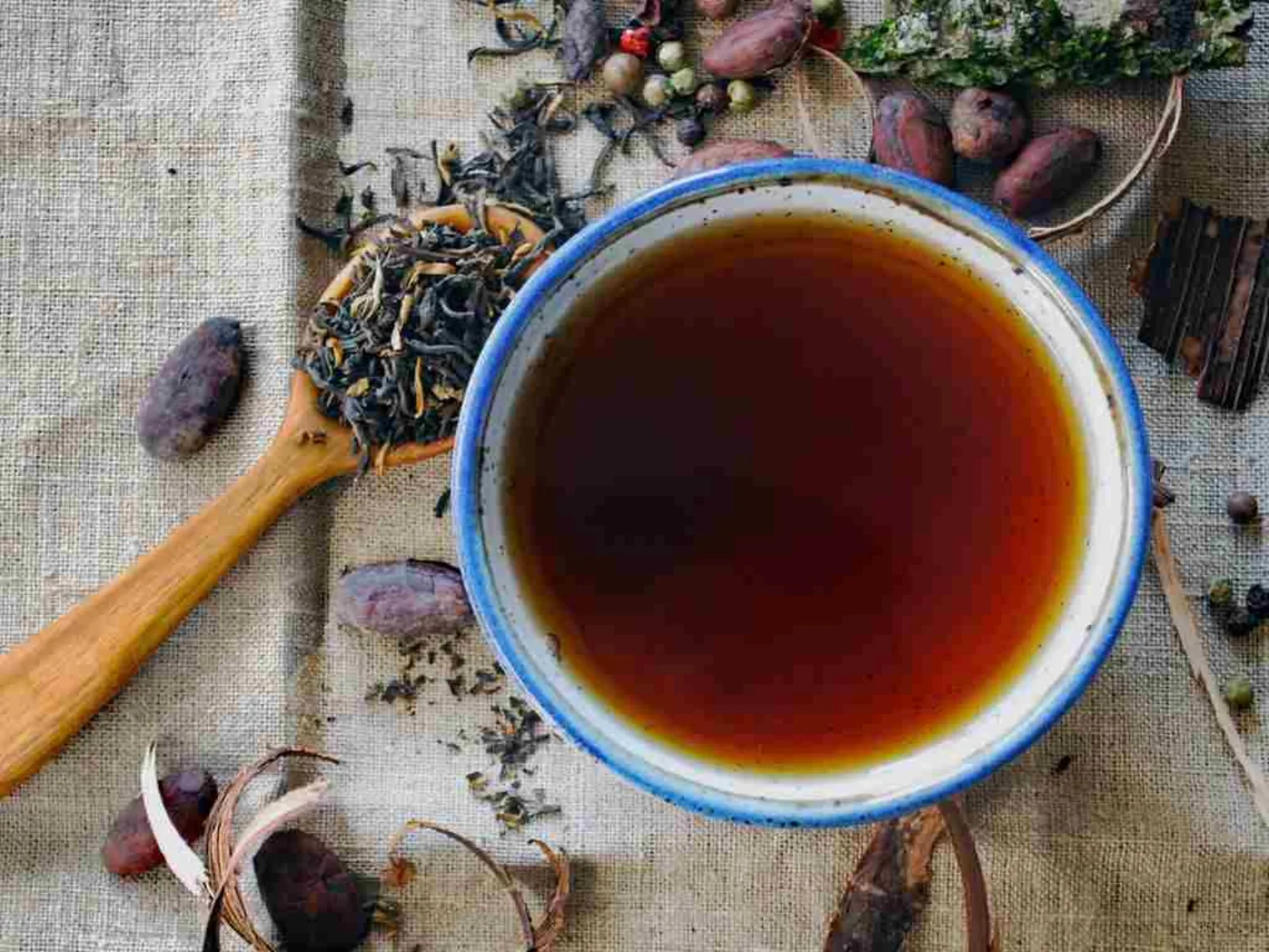 بهترین انواع دمنوش که باعث بهبود عملکرد کبد و کلیه خواهد شد