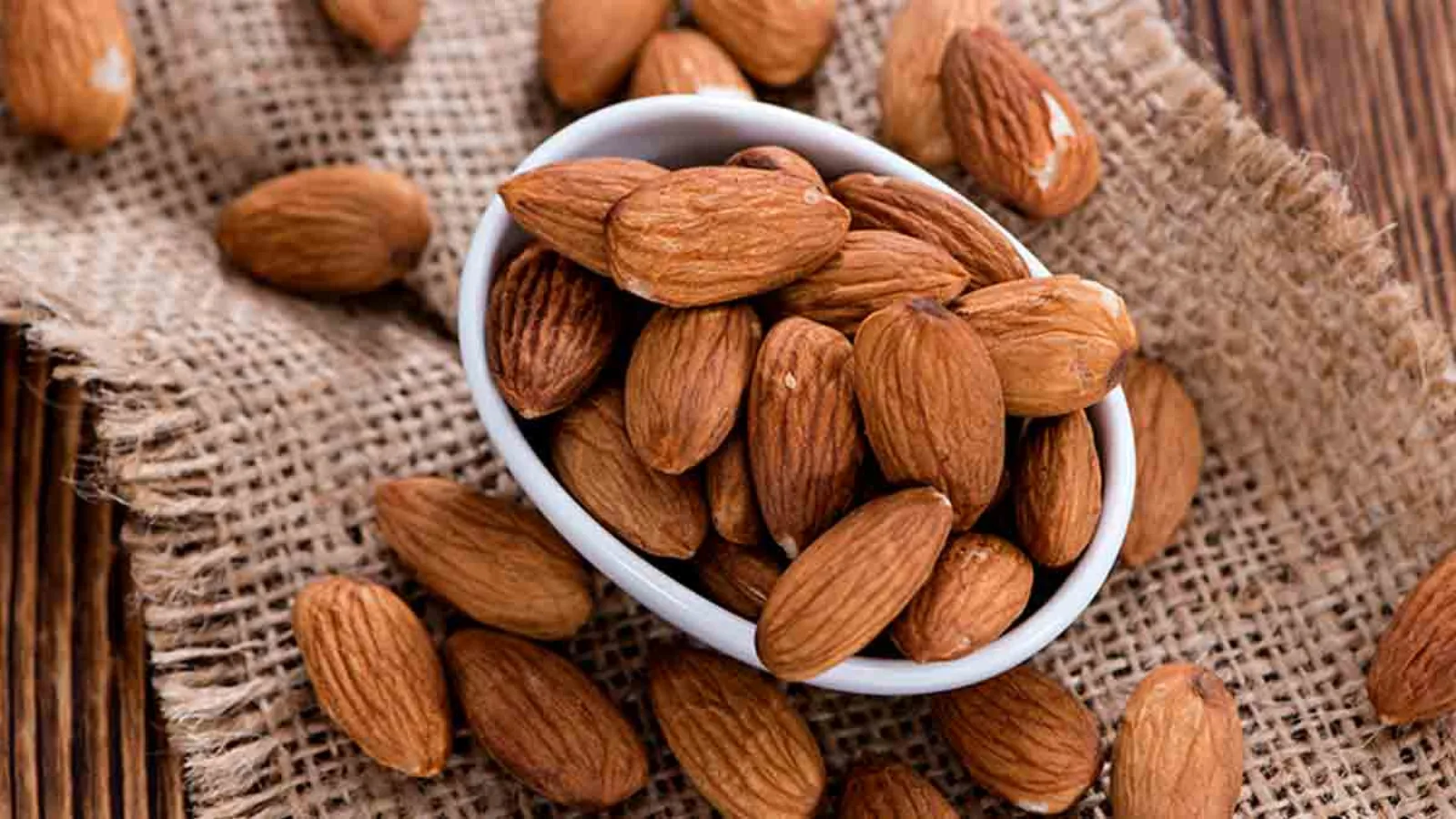 مزایای بادام