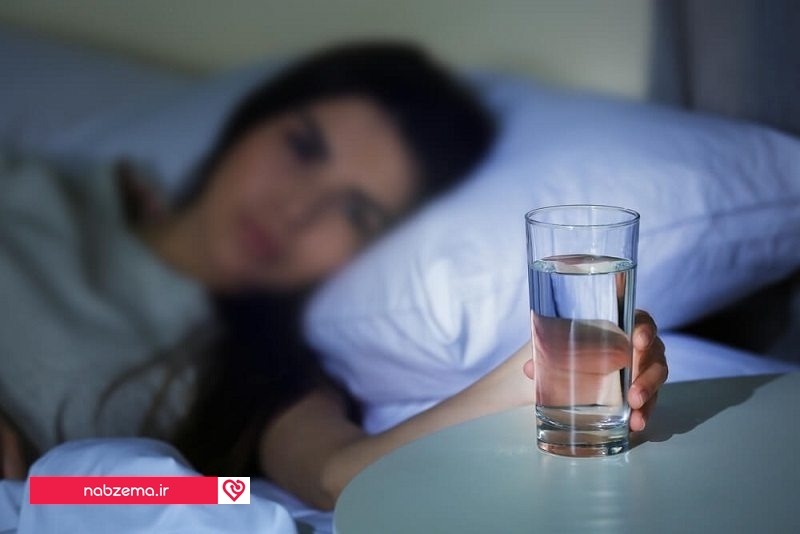 فواید نوشیدن آب قبل از خواب