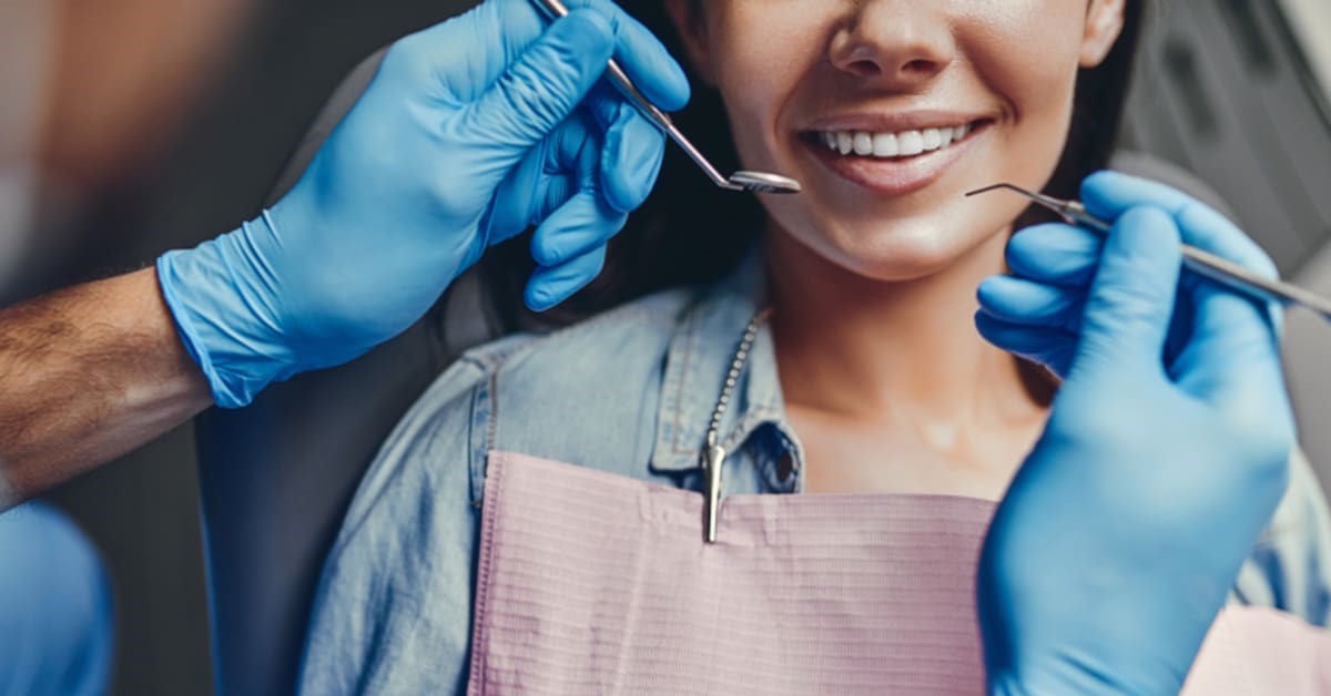 شرح شغل و وظایف دستیار کنار دندانپزشک
